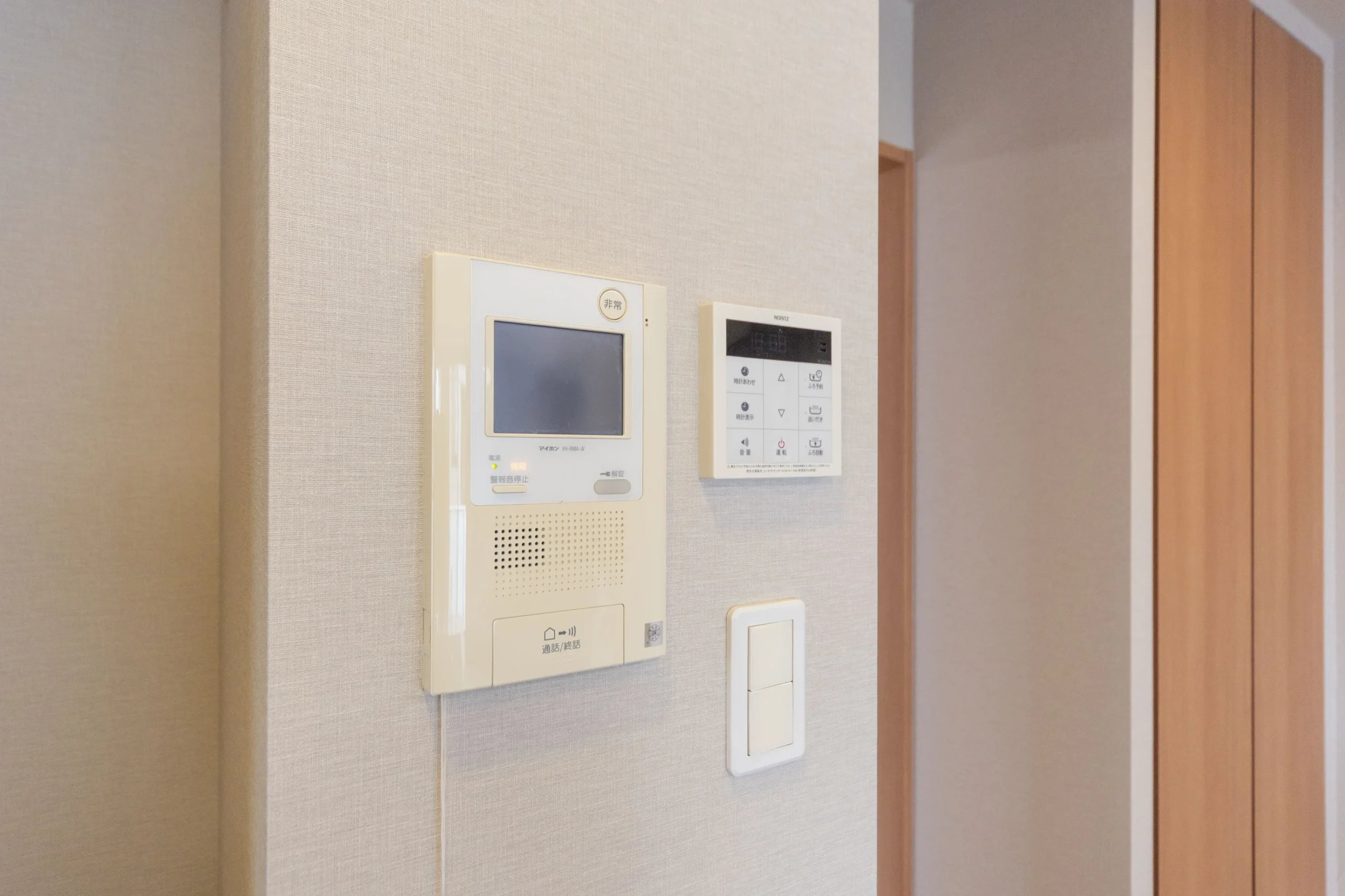 【白金HOUSE】プラチナ通りの賑わい、東向き光あふれる低層レジデンス