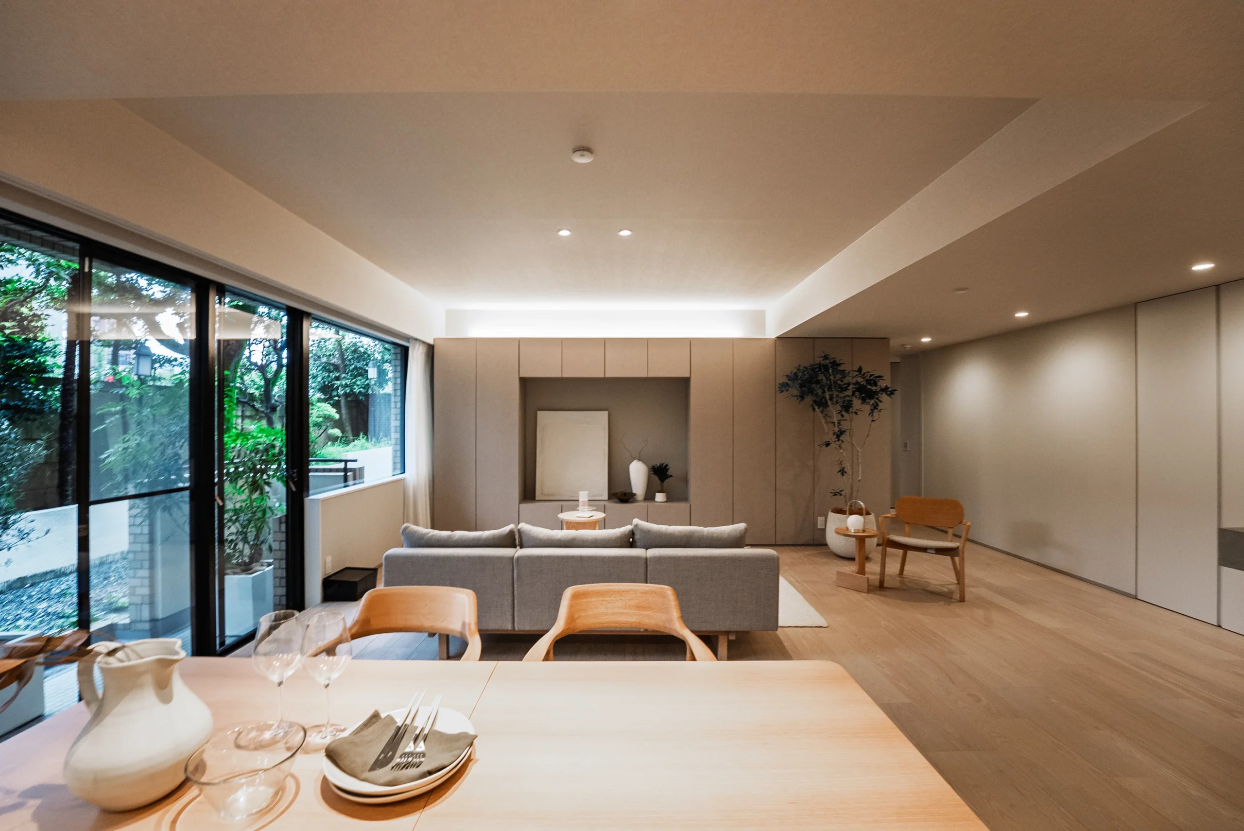 【代々木パーク・マンション】代々木5丁目。大使館が点在する高台の邸宅街に住まう