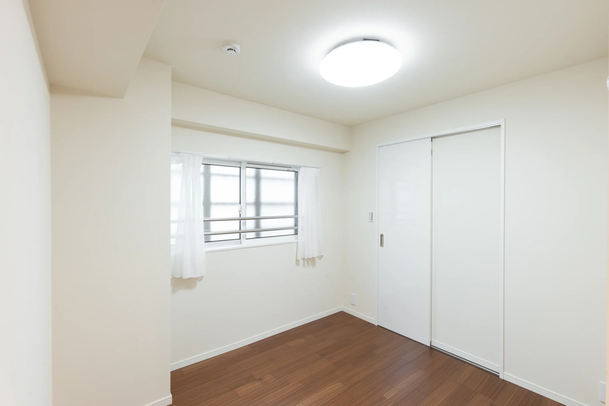 【ヴァンヴェール渋谷】最上階・角部屋で味わう、静寂と天然木の温もりに満ちた邸宅