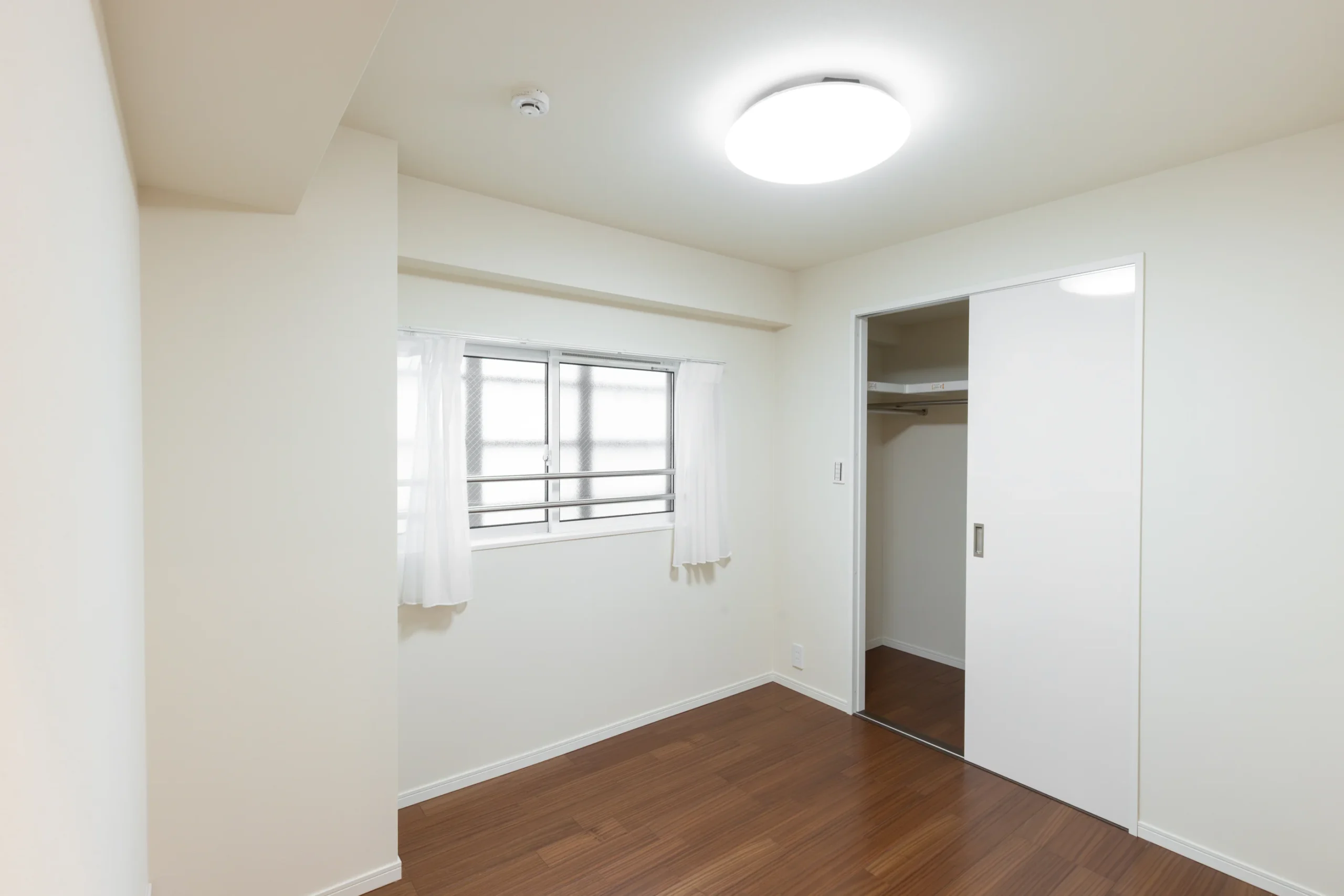 【ヴァンヴェール渋谷】最上階・角部屋で味わう、静寂と天然木の温もりに満ちた邸宅