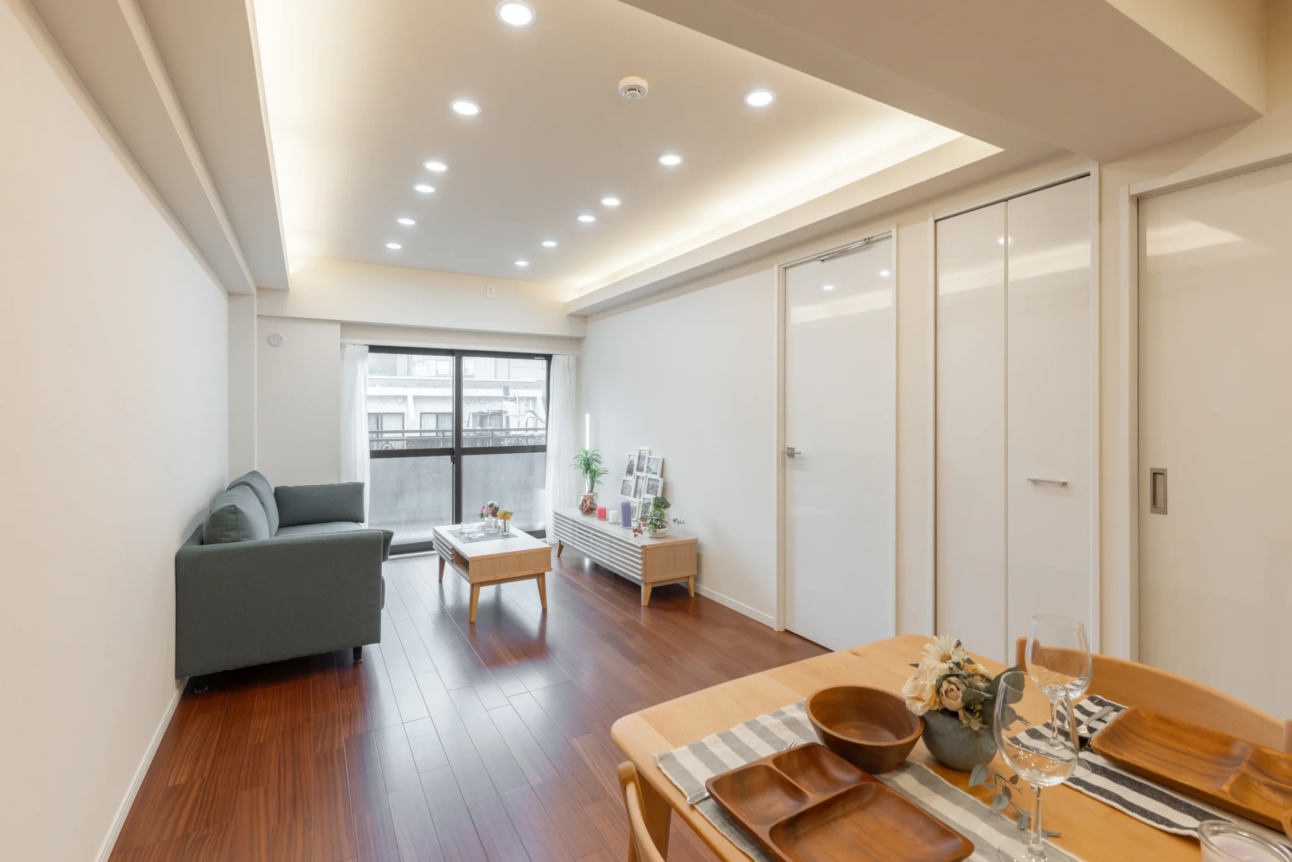 【ヴァンヴェール渋谷】最上階・角部屋で味わう、静寂と天然木の温もりに満ちた邸宅