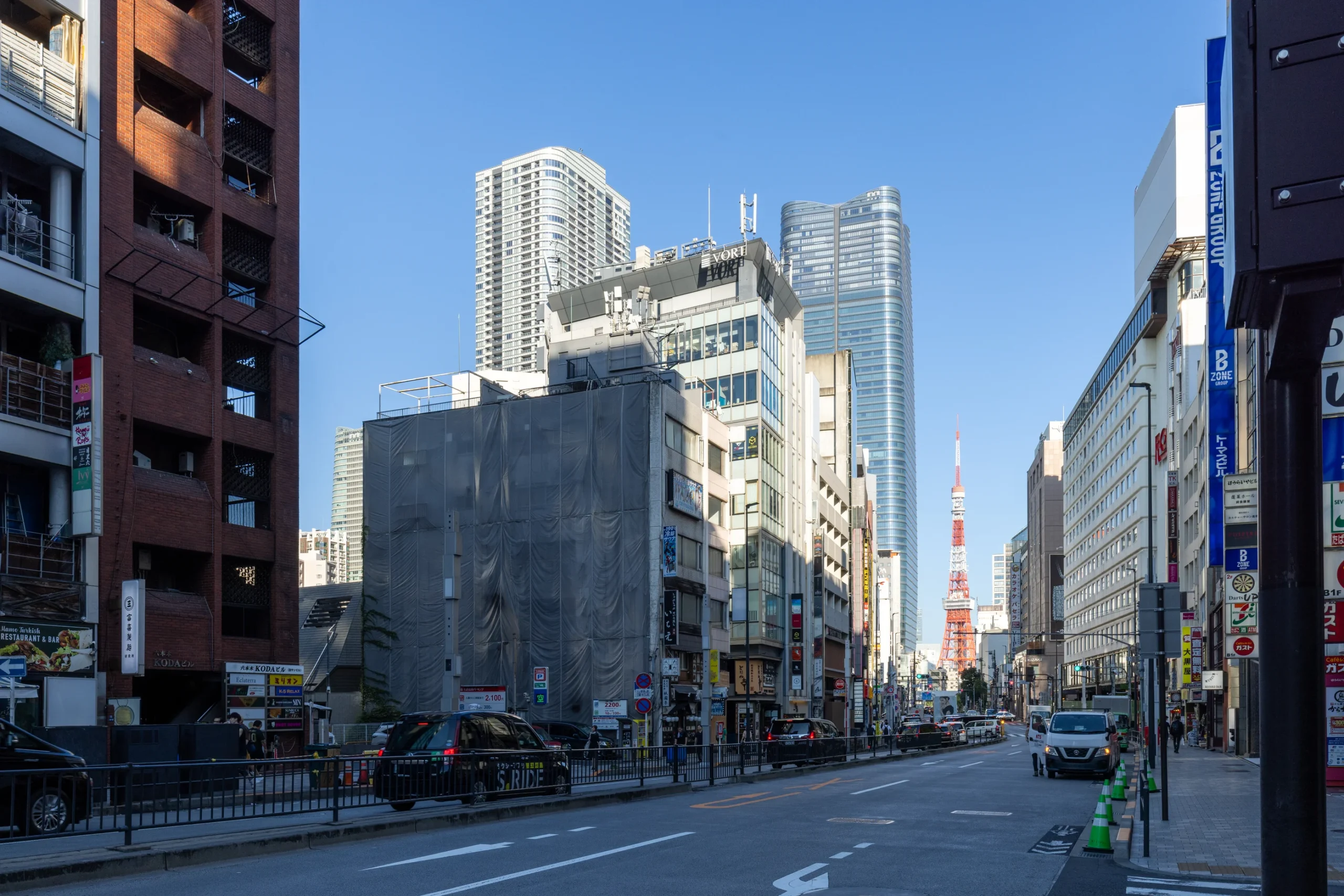 【パークナード元麻布】六本木・麻布十番・広尾を手のひらに 南西向き光あふれる70㎡