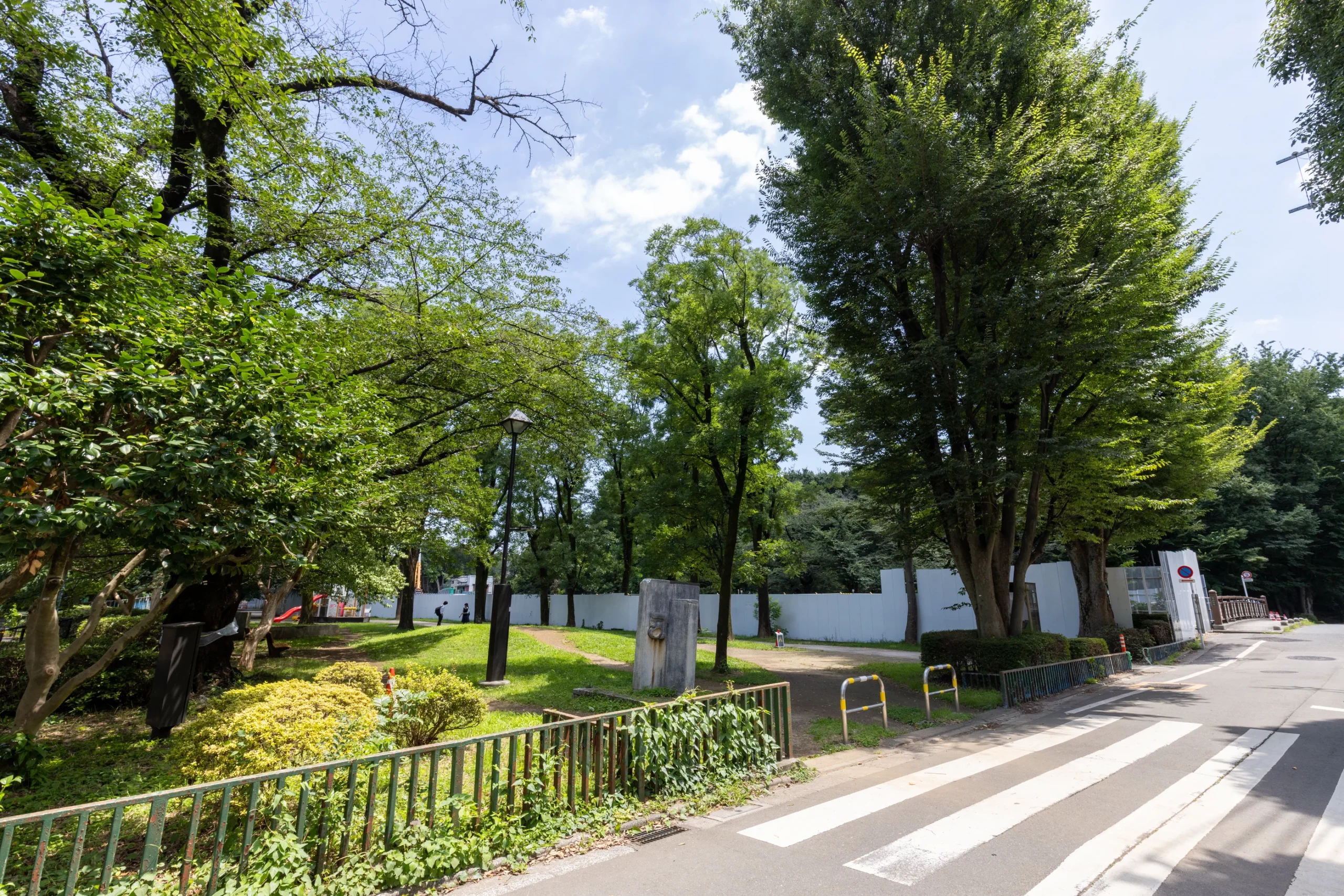 【LAYERS HOUSE 杉並善福寺川公園】プライベート感あふれる階層分離設計